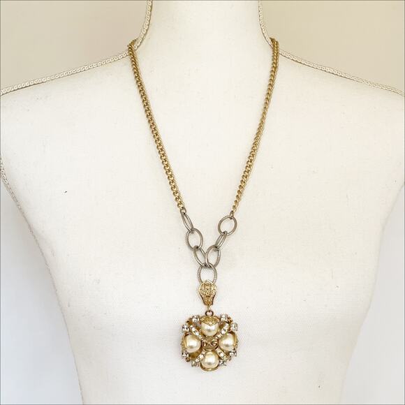 DOLCE & GABBANA STUNNING Gold Plated Faux Pearl Crystal Pendant Necklace RARE - Picture 10 of 12